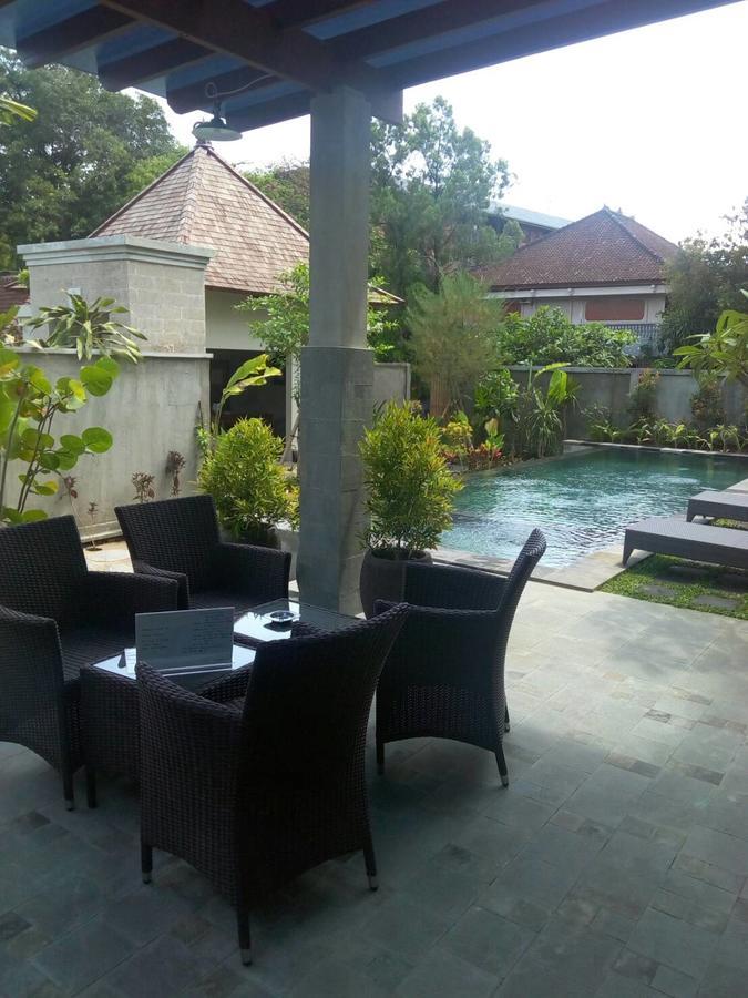 Arnaya Homestay Кута Экстерьер фото